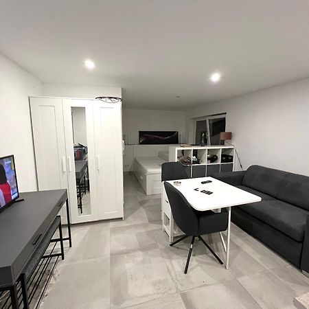 Willkommen In Dagersheim Bei Boeblingen! Gemuetliches 1 Zi Appartement Zum Wohlfuehlen In Einem Angenehmen Umfeld! Екстериор снимка