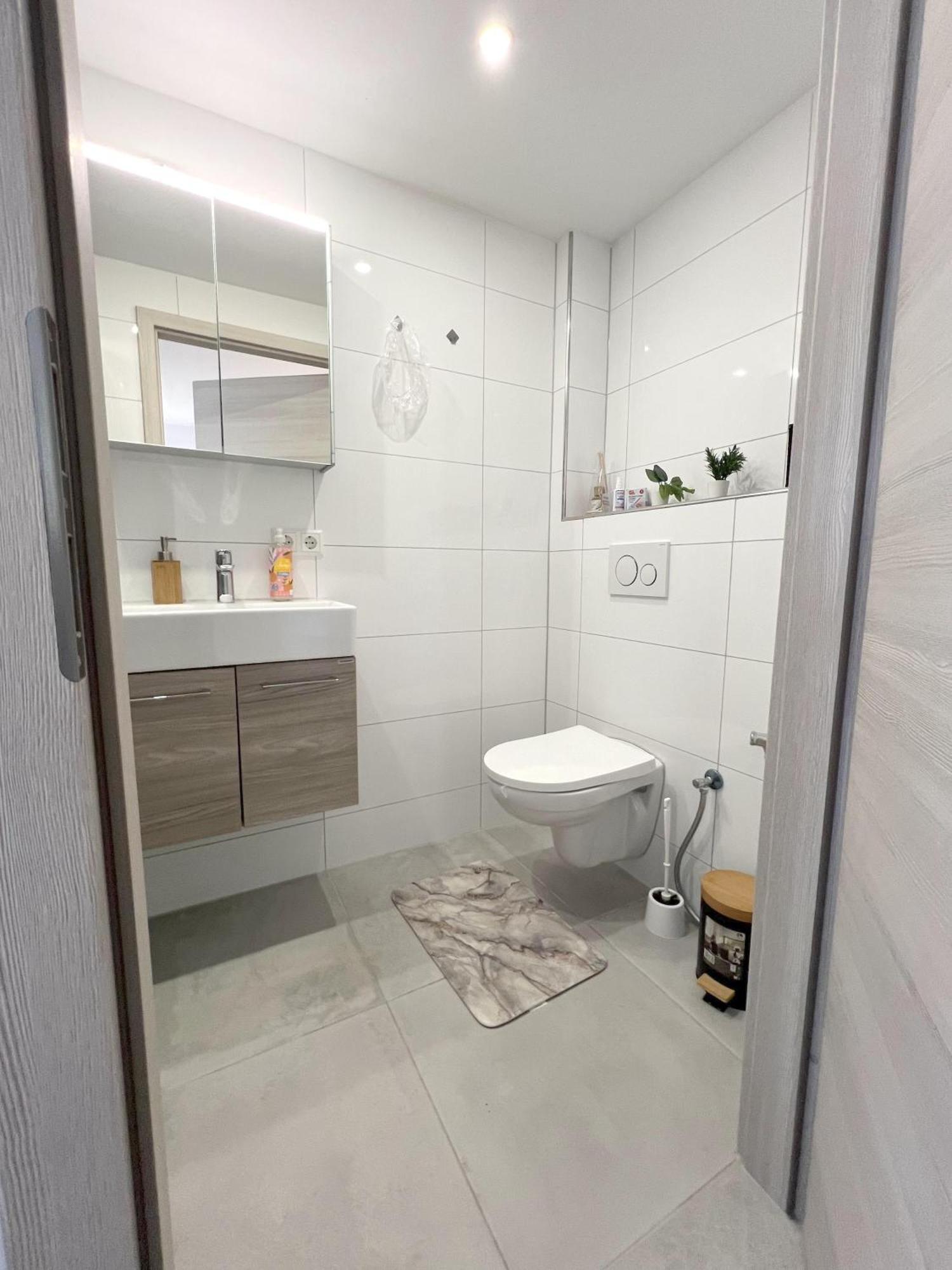 Willkommen In Dagersheim Bei Boeblingen! Gemuetliches 1 Zi Appartement Zum Wohlfuehlen In Einem Angenehmen Umfeld! Екстериор снимка