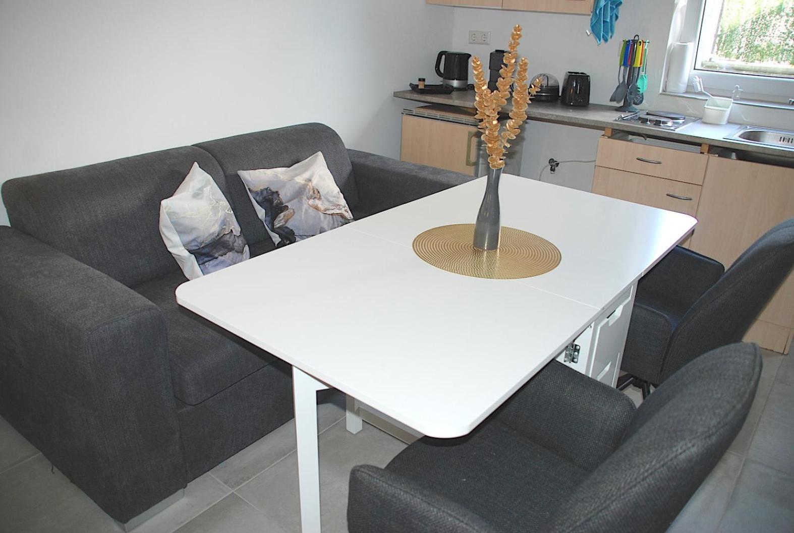 Willkommen In Dagersheim Bei Boeblingen! Gemuetliches 1 Zi Appartement Zum Wohlfuehlen In Einem Angenehmen Umfeld! Екстериор снимка